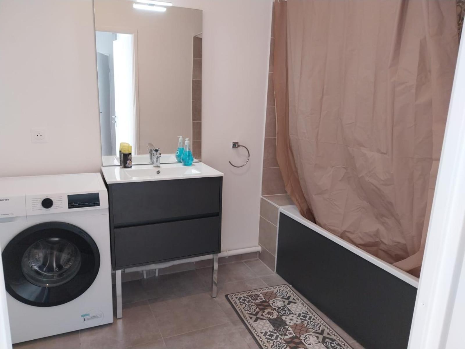 Thecalc Homes 2Bedroom+1Kitchen Sartrouville Exteriör bild